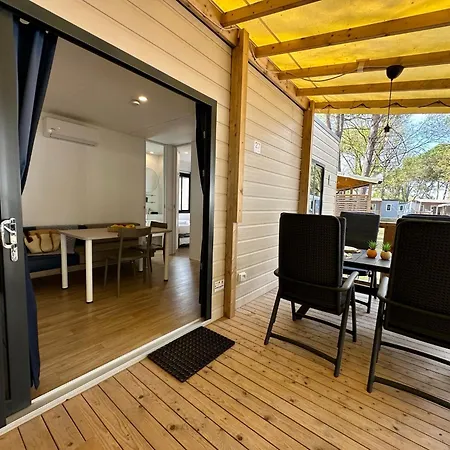 Estivo Premium Deluxe Mobile Homes On Ca Savio *