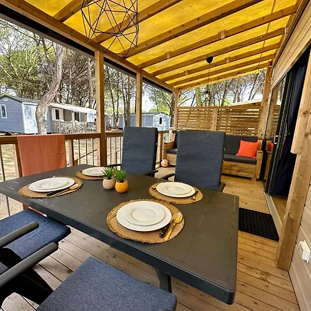 Campsite Estivo Premium Deluxe Mobile Homes On Ca Savio *